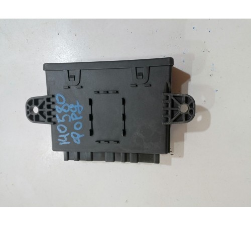 Блок управления доводчиком крышки багажника