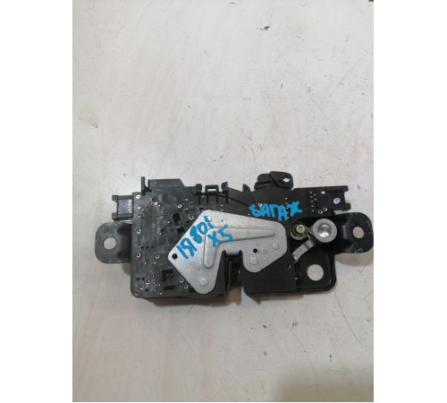 Замок крышки багажника