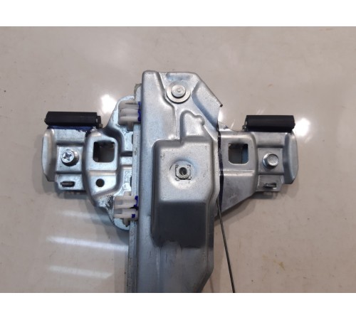 Стеклоподъемник электрический(задний,левый)