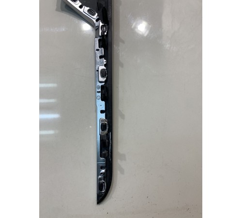 Молдинг двери (задний, левый)