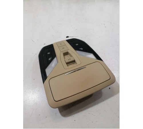 Плафон подсветки салона