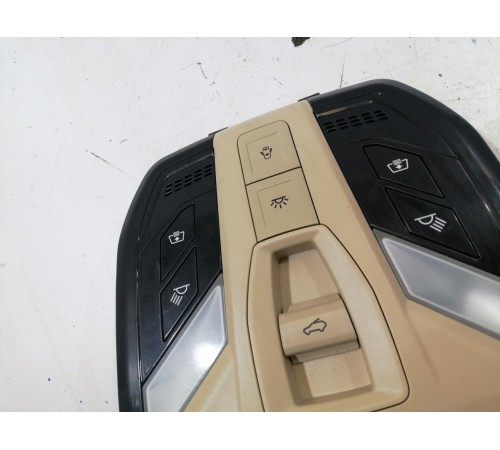 Плафон подсветки салона