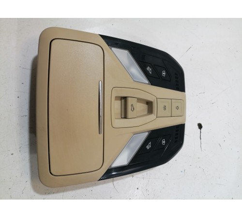 Плафон подсветки салона