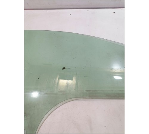 Стекло двери переднее правое