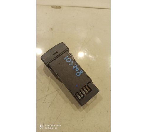 Кнопка корректировки света фар