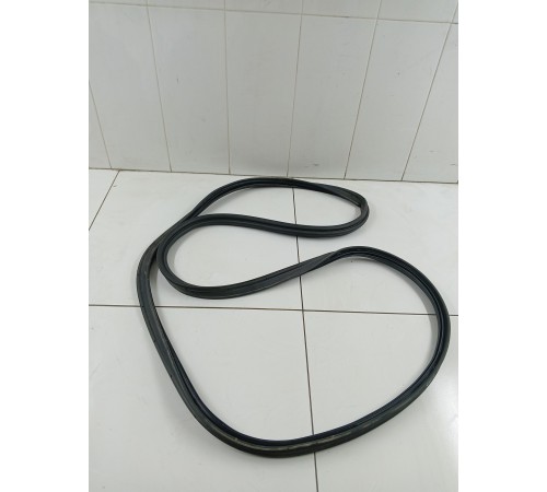 Уплотнитель багажника