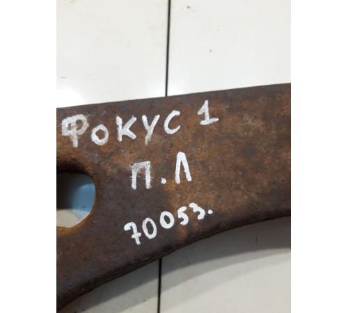 Рычаг подвески (передний, левый)