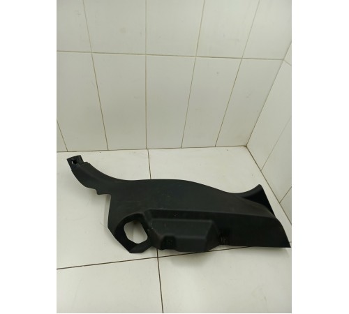 Обшивка задней стойки правая нижняя