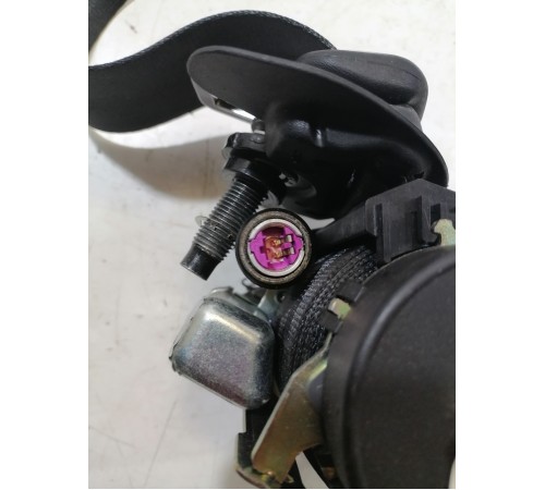 Ремень безопасности задний левый