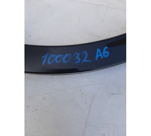 Петля крышки багажника(правая)