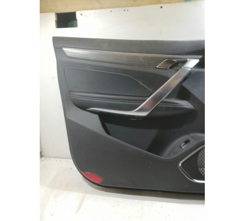 Обшивка двери передняя левая