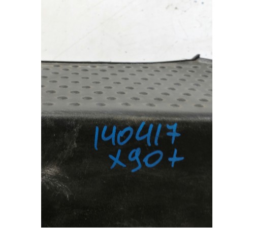 Накладка пола под левую ногу водителя