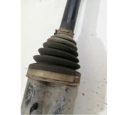 Привод, полуось передний правый