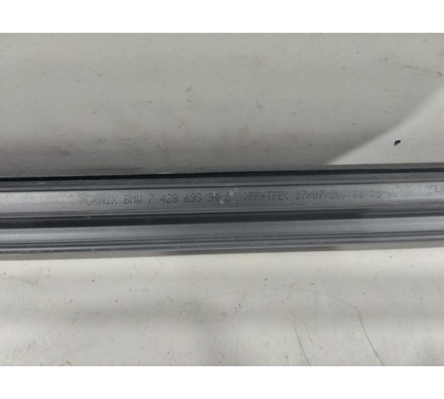 Уплотнитель стекла (задний правый внутренний)