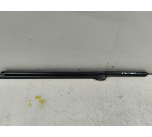 Уплотнитель стекла (задний правый внутренний)