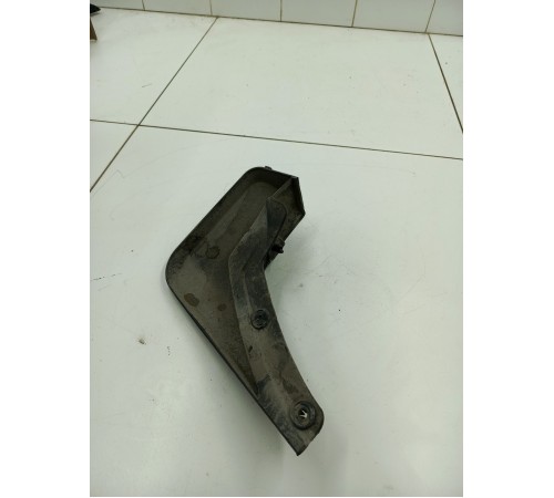 Брызговик задний левый