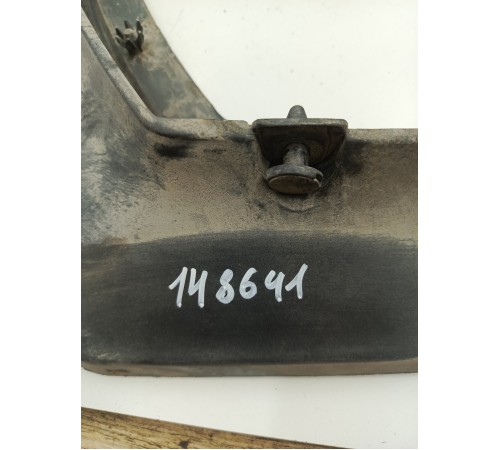 Брызговик задний левый