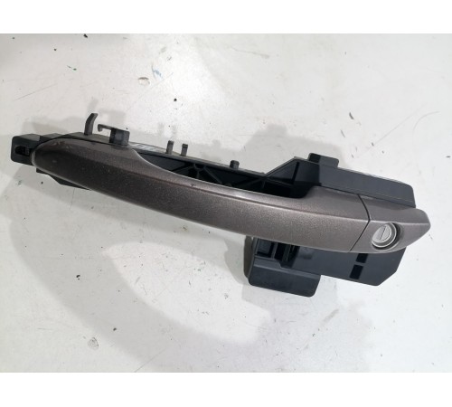 Ручка двери передняя левая