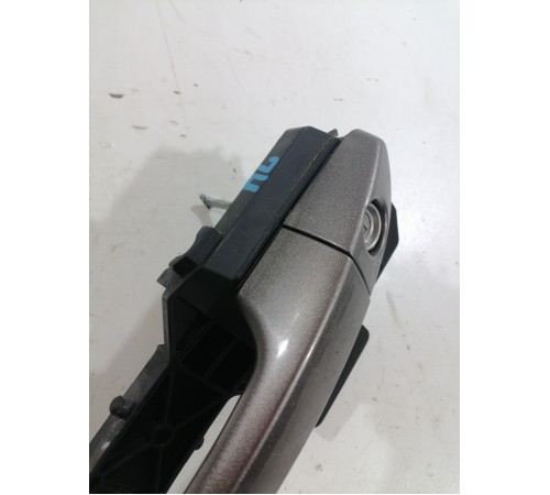 Ручка двери передняя левая