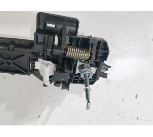 Ручка двери передняя левая