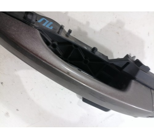 Ручка двери передняя левая