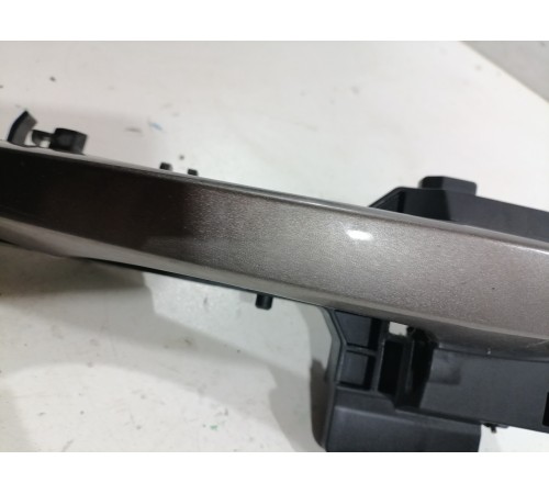 Ручка двери передняя левая