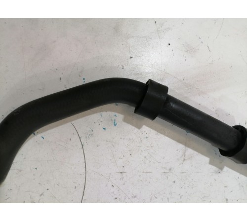 Патрубок системы охлаждения