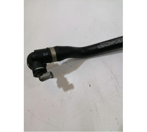 Патрубок системы охлаждения