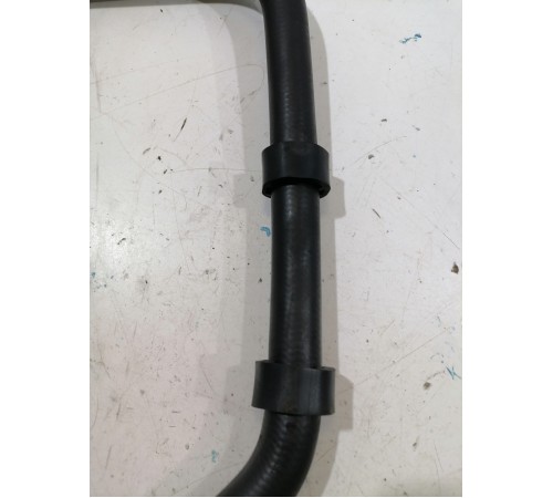 Патрубок системы охлаждения