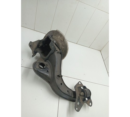 Рычаг (кулак поворотный) задний левый