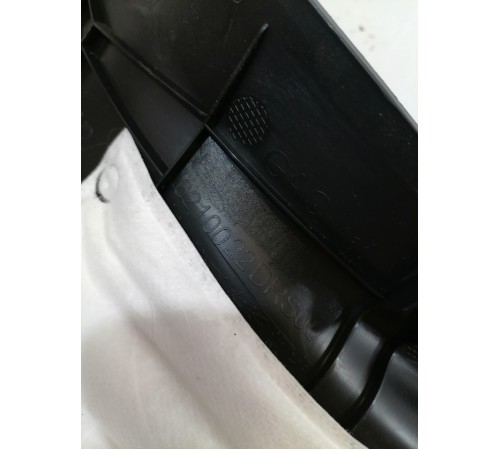 Обшивка стойки передняя правая