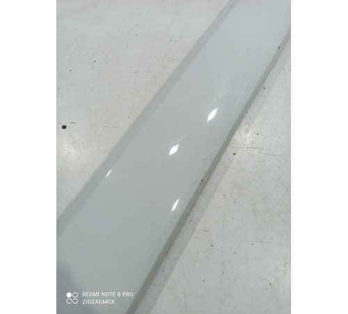 Накладка двери (передняя правая)