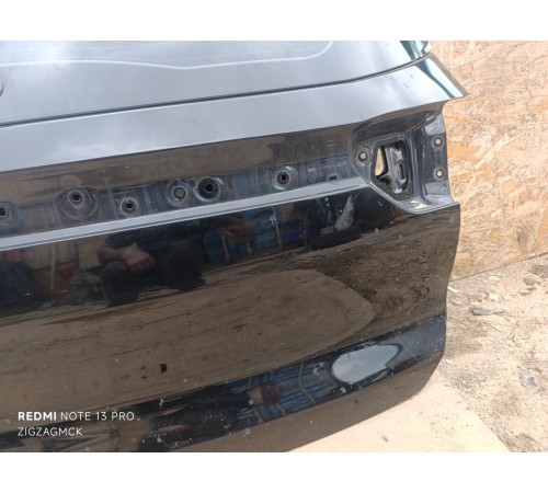 Крышка багажника сс стеклом