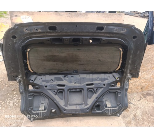 Крышка багажника сс стеклом