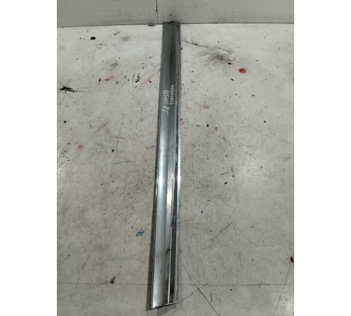 Молдинг кузова (задний правый)