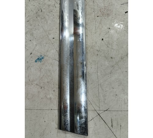 Молдинг кузова (задний правый)