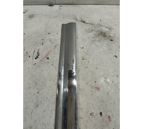 Молдинг кузова (задний правый)