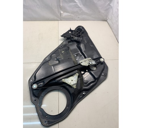 Стеклоподъёмник (задний, правый)