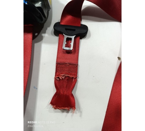 Ремень безопасности задний левый