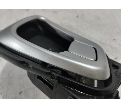 Ручка двери задняя правая внутренняя