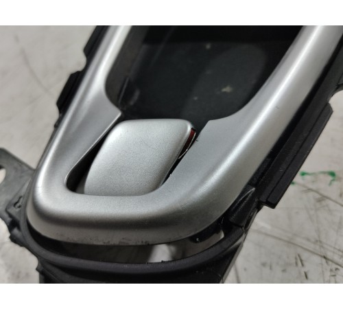 Ручка двери задняя правая внутренняя