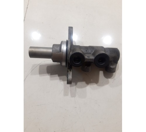 Главный тормозной цилиндр