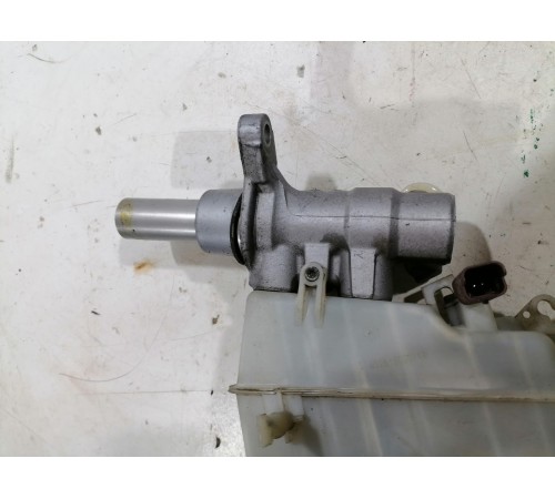 Главный тормозной цилиндр