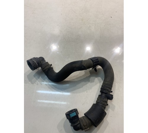 Патрубок системы охлаждения