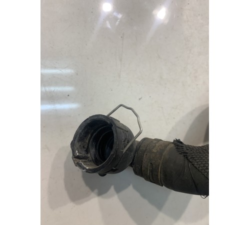 Патрубок системы охлаждения