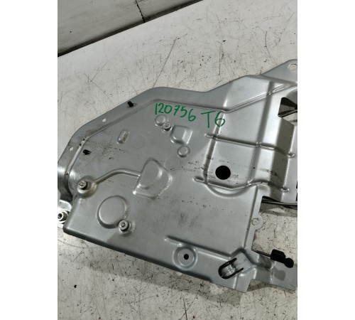 Замок двери задний левый