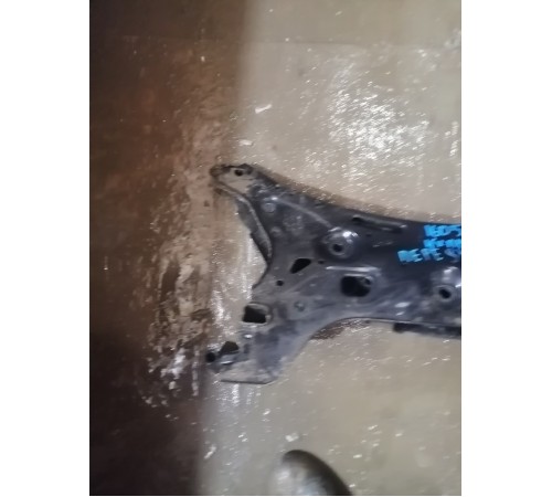 Балка подвески передняя (подрамник)