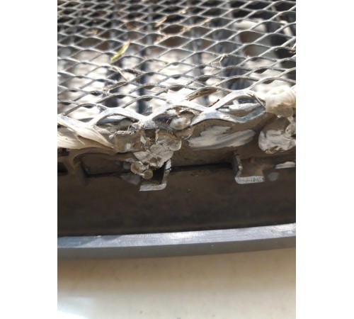 Решетка радиатора правая