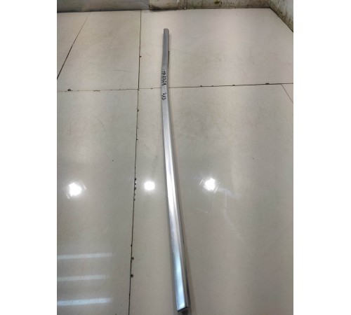 уплотнитель стекла наружний (задний правый)