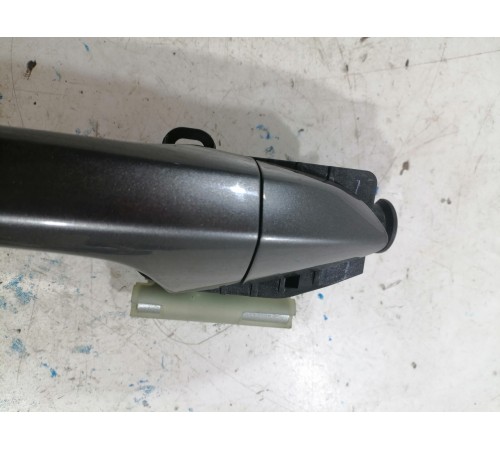 Ручка двери передняя правая внешняя